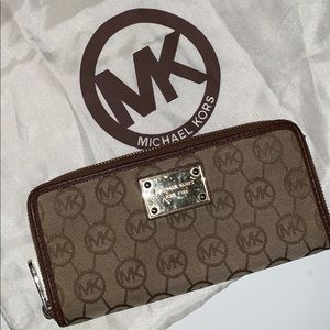 Micheal Kors Wallet